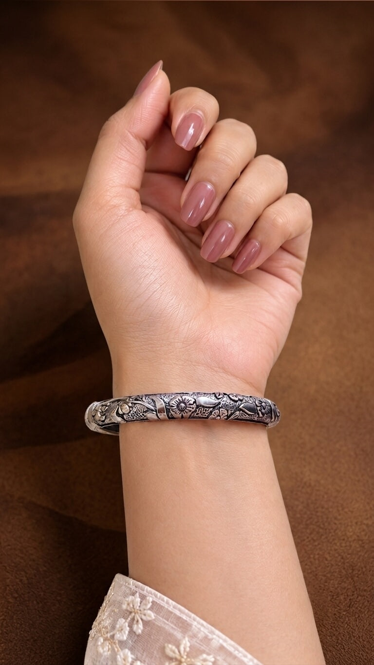 Antique Floral Engraved Silver Bangle | OXDBG-01