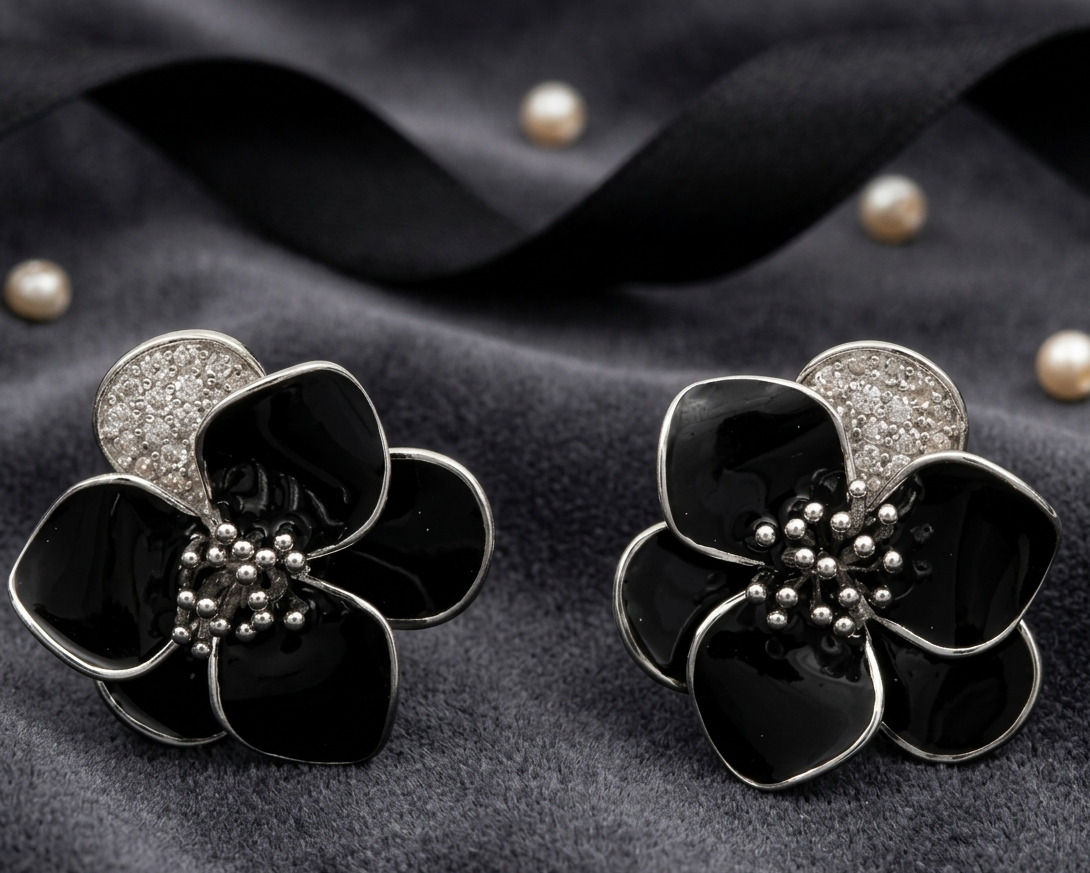 Black flower stud