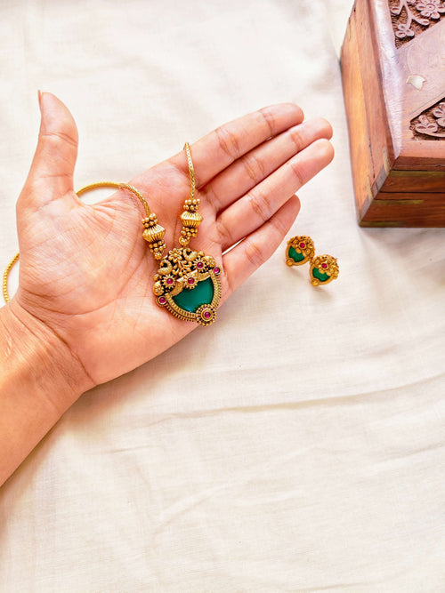 Emerald Varnika Necklace Set | TRDCH-12