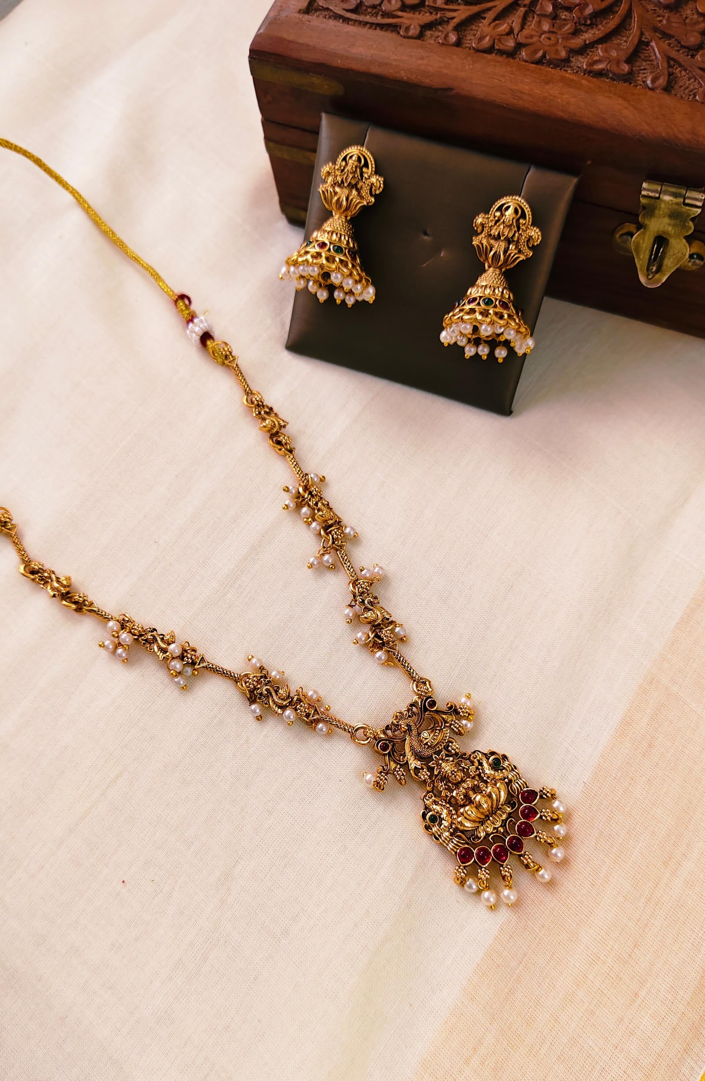 Swarna Lakshmi Antique Pearl Jewellery Set | TRDCH-18