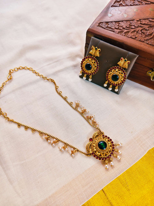 Emerald Aura Pendant Necklace | TRDCH-5