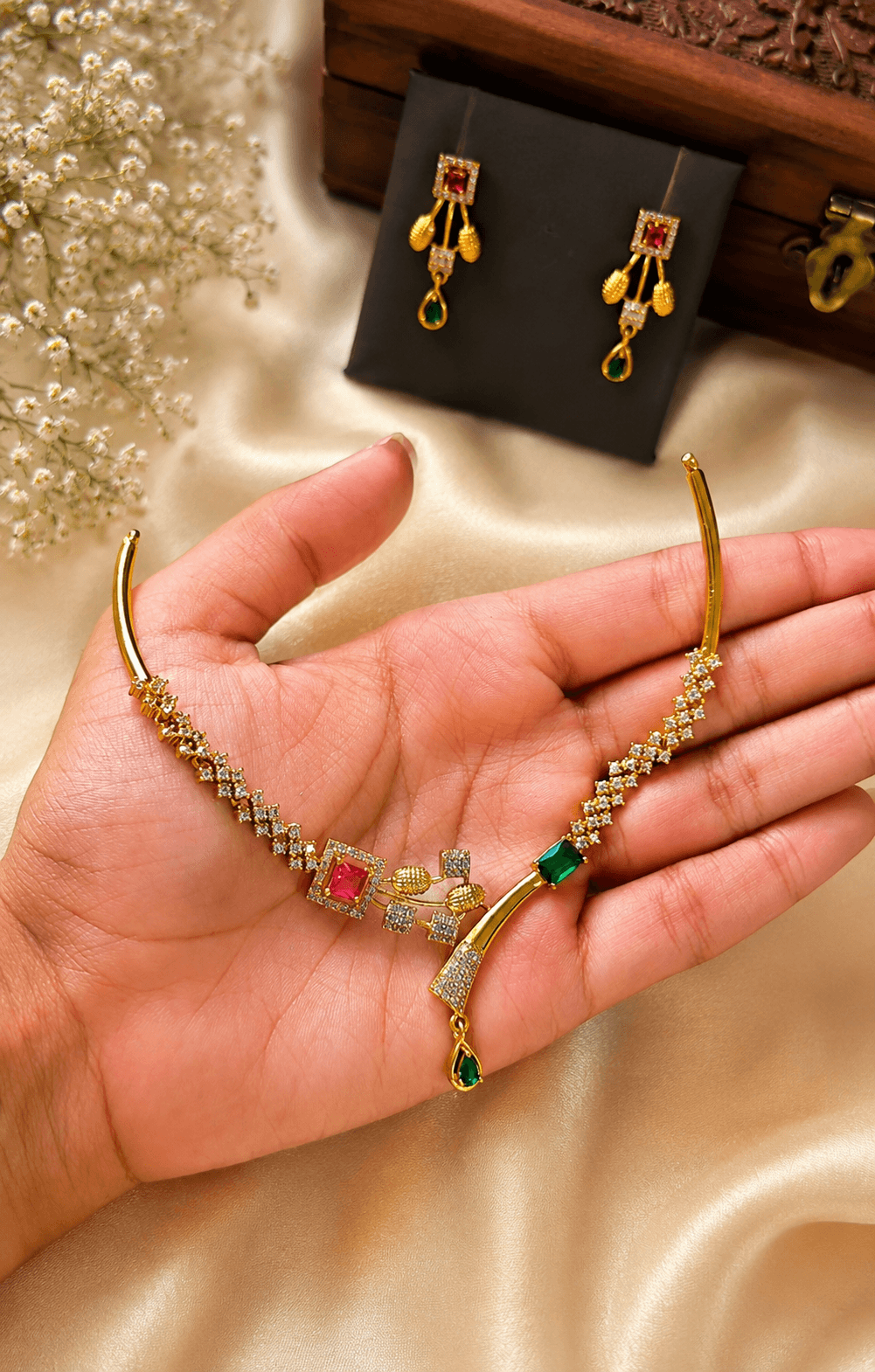 Varnika Gemstone Necklace Set | TRDNK-75