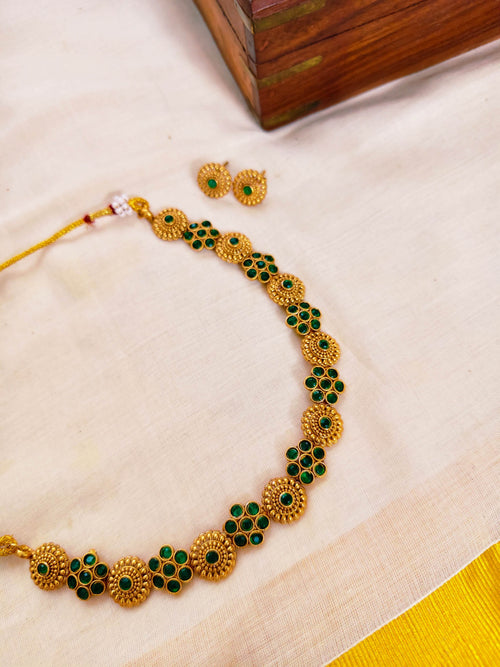 Ethnic Floral Motif Green Stone Necklace | TRDNK-18