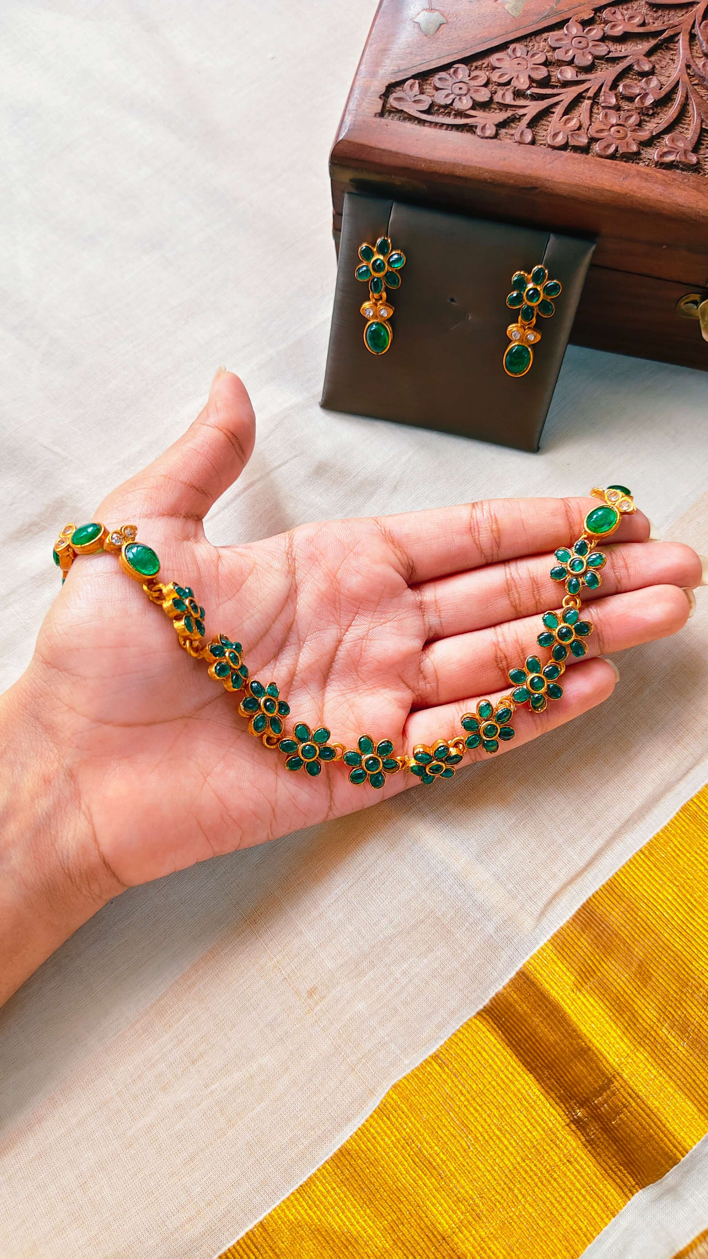 Mayura Emerald Necklace Set | TRDNK-54