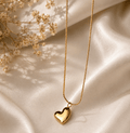 Heart pendant necklace
