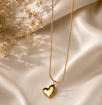 Heart pendant necklace