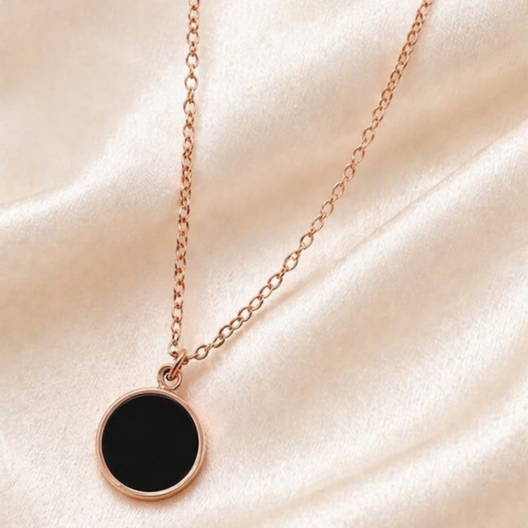 Rose gold chain with round shaped pendant